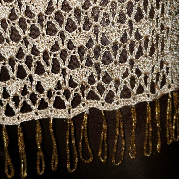Gold crochet top with fringes, ptp 17 - Picture 4 of 5